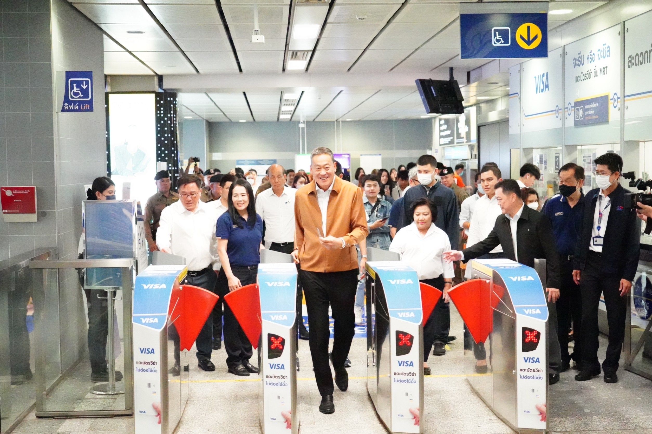 นายกฯ ควง 'จุลพันธ์' เดินตลาดรับฟังปัญหาค่าครองชีพ