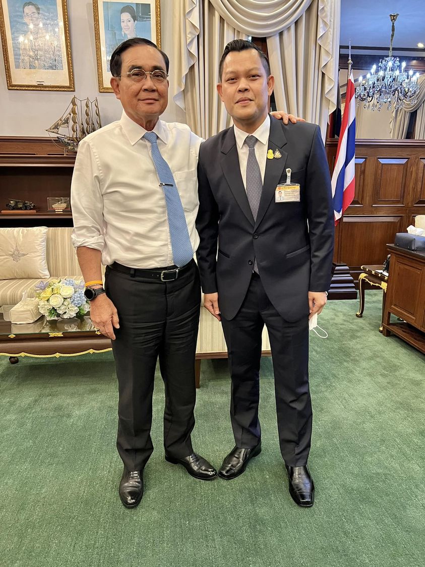 "ธนกร" ขอบคุณ "ลุงตู่" ยกเป็นโมเดลของการเป็นนายกฯ เป็นนักบริหารที่ยอดเยี่ยม