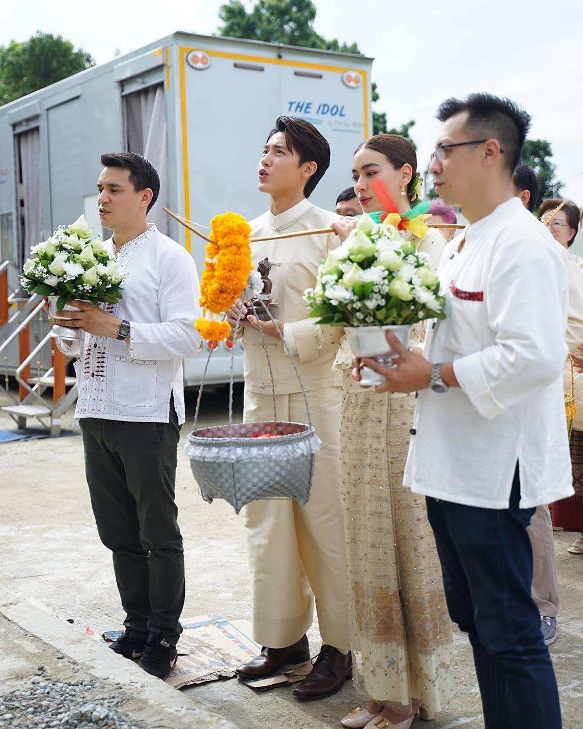 หล่องามแต๊ๆ! “หมาก-คิม” เข้าพิธีหมั้น-ทำบุญเรือนหอแบบล้านนา