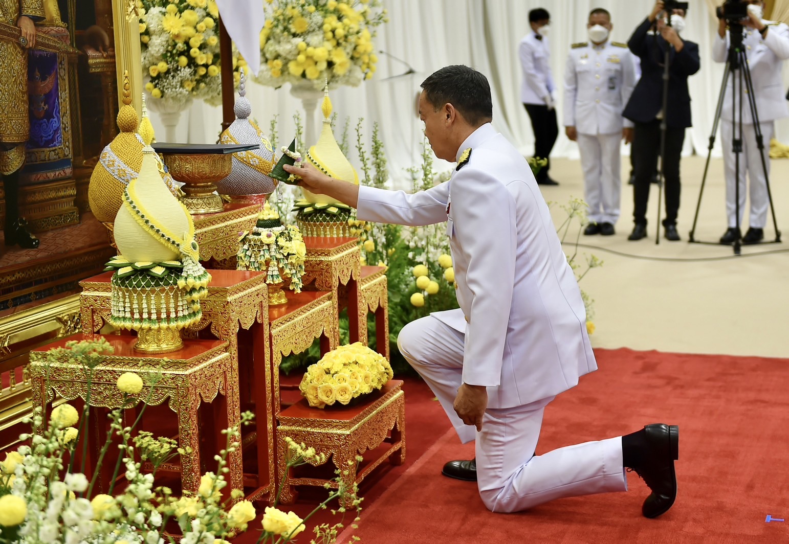 โปรดเกล้าฯแต่งตั้ง 'เศรษฐา ทวีสิน' เป็นนายกรัฐมนตรี คนที่ 30
