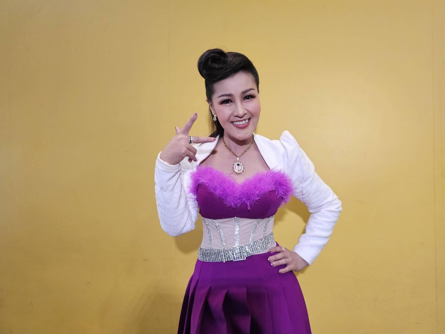 “หญิงลี” เมินดราม่า! คนเมนต์แรงทำเพลงปัญญาอ่อน ขอสู้ออกซิงเกิลใหม่