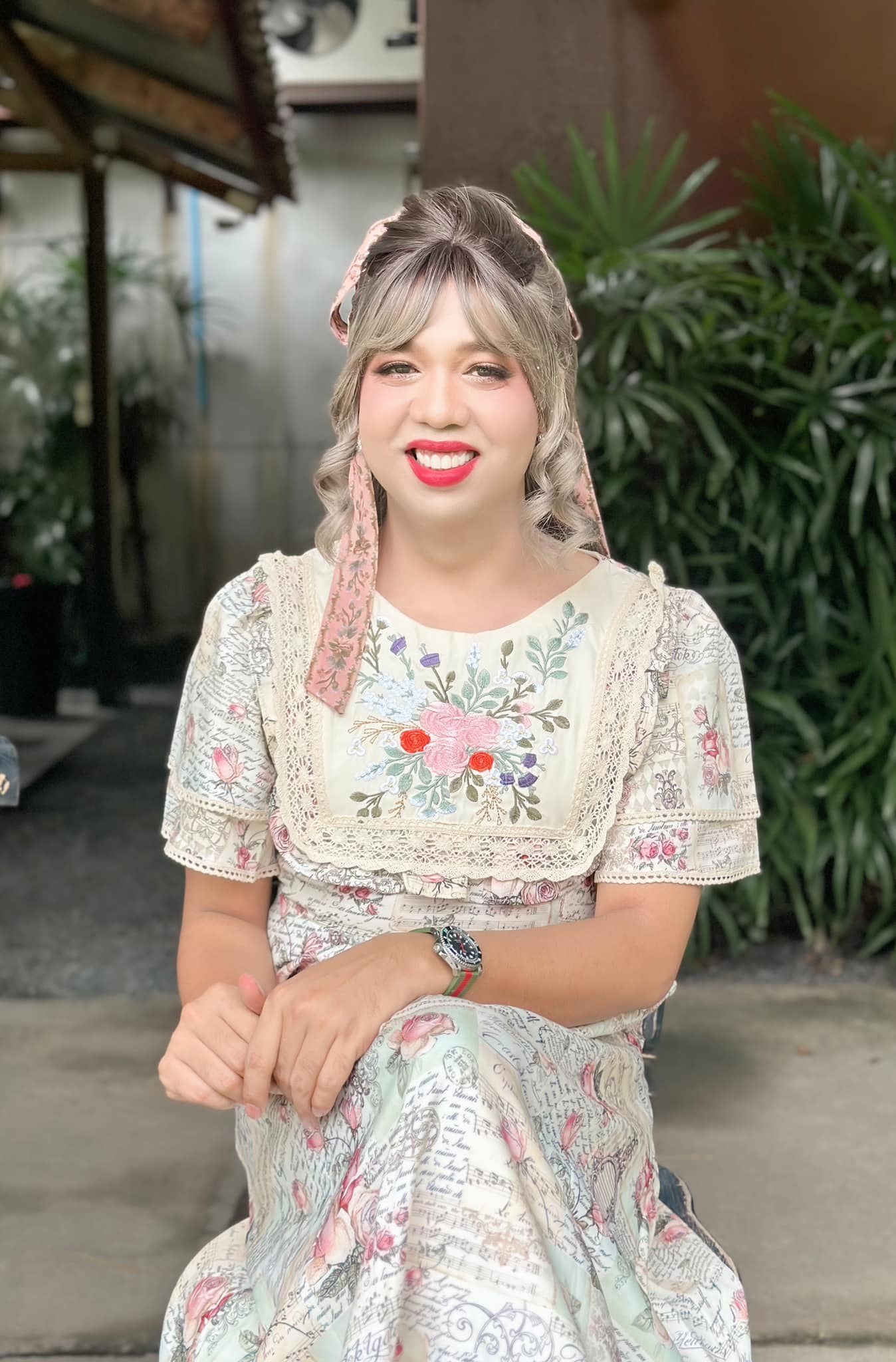 "เมญ่า-แม่หญิงลี" โพสต์ขายเพจ VEEN ด้าน "แพรรี่" แนะให้คิดดีๆ