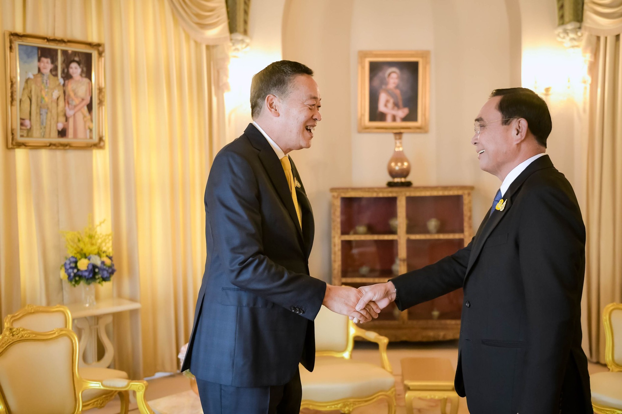 ชื่นมื่น 'เศรษฐา' พบ 'ประยุทธ์'