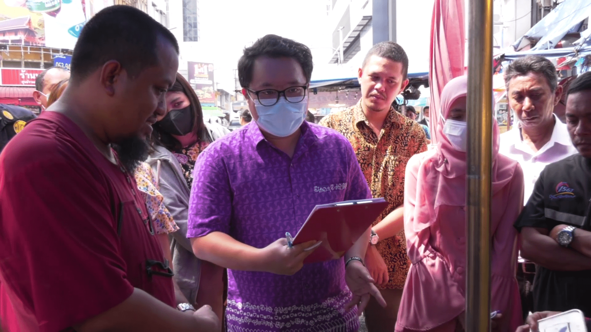 สคบ.ลงตรวจร้าน 'ไก่ทอด' ถูกดราม่าขายแพงเกินไปหรือไม่ ?