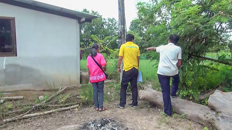 ร้อง ผญบ.สร้างบ้านล้ำทางสาธารณะ ทำชาวบ้านเดือนร้อน 7 ปี