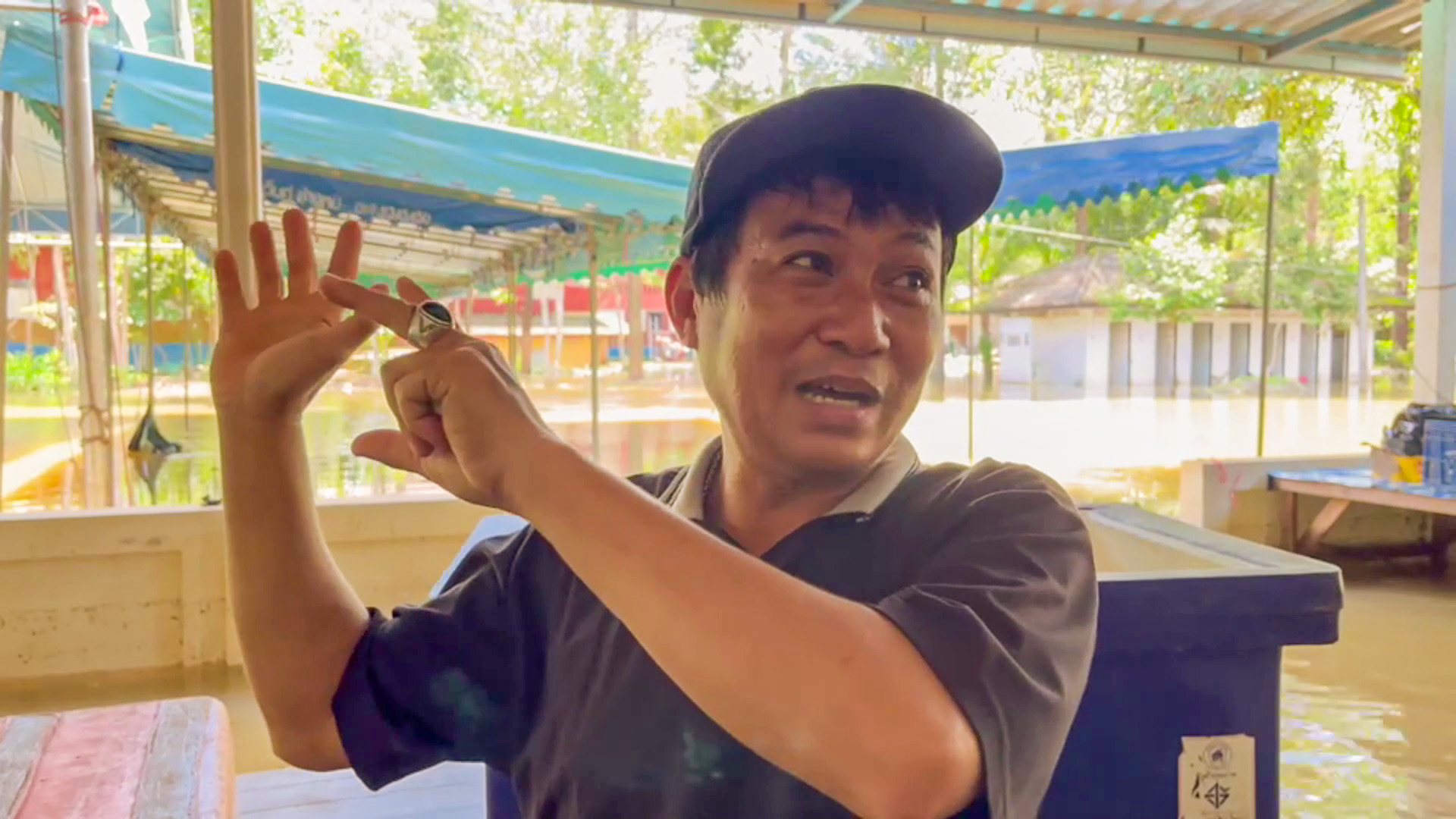 โยมย้ายศพหนีน้ำ พระลุยน้ำสอบเปรียญธรรม