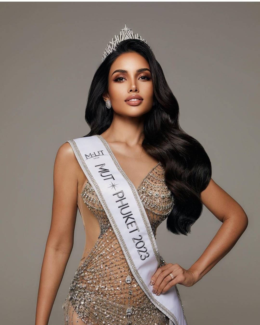 "วีนา" เห็นด้วย! มิสยูฯ เปลี่ยนกฏ ไม่จำกัดอายุ-แต่งงานแล้วประกวดได้