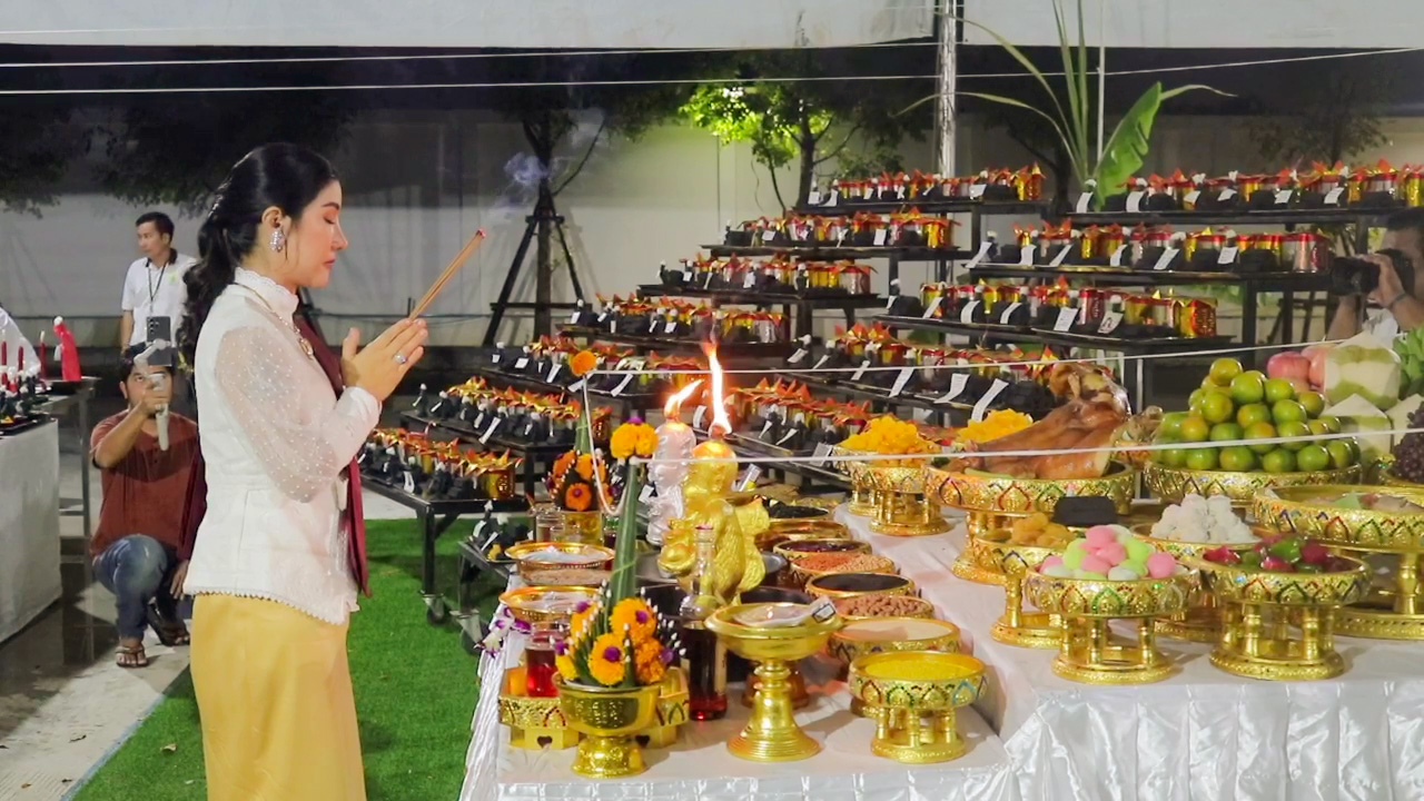 สายมูแห่เผาถ่านจุดเทียนบูชาองค์อินทร์แปลงสี่หูห้าตา วันมงคล9เดือน9