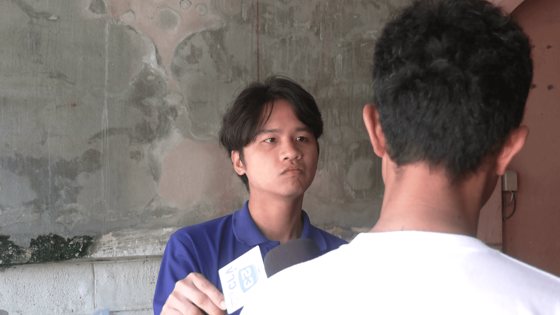 รปภ.หนุ่ม ฟิวส์ขาดกระทืบ รปภ.รุ่นพ่อน่วม เหตุถูกบ่น