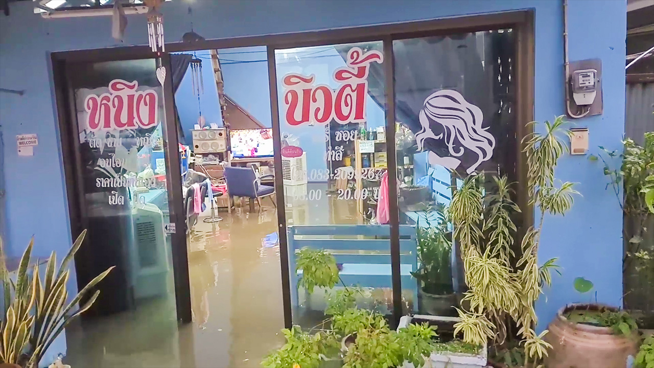เมืองรถม้าอ่วมน้ำท่วมหนัก หลังฝนตกหลายพื้นที่