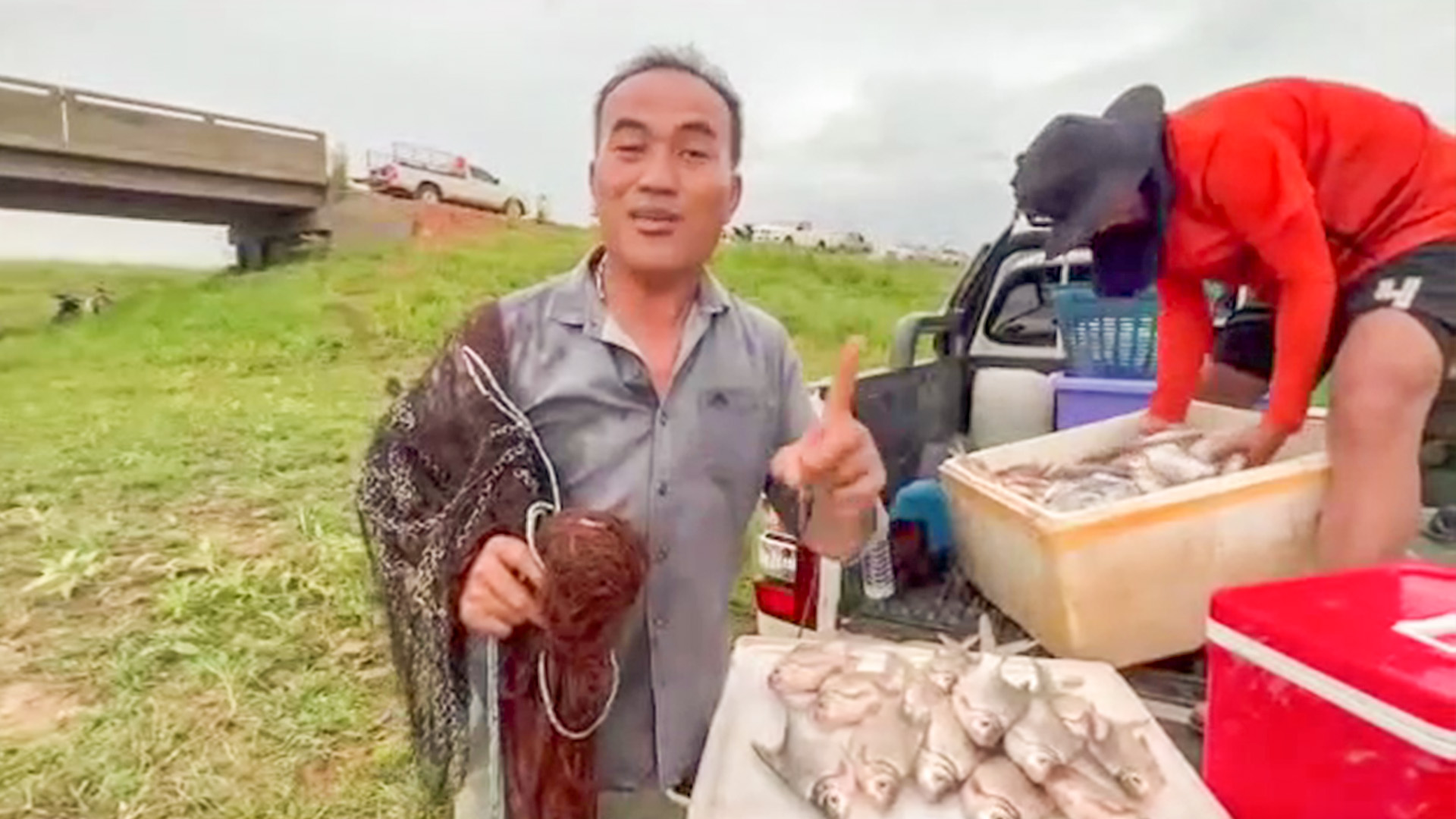 แห่ชักยอ ทอดแห แน่นลำน้ำ 1 ปี มีครั้งเดียว
