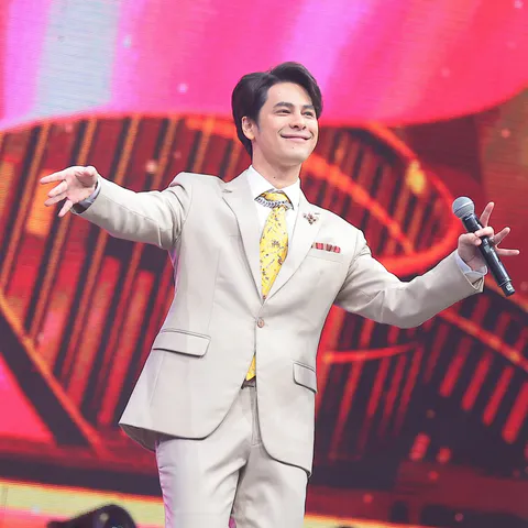 ซี ศิวัฒน์ พิธีกร_0