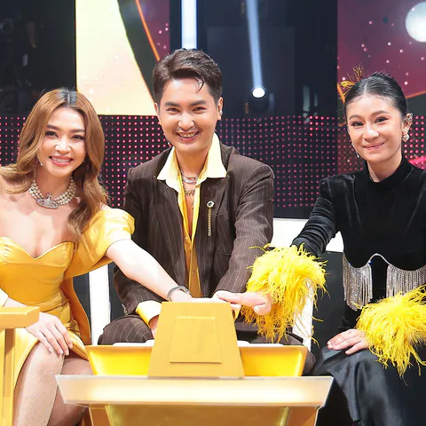 ทีมหมอลำใจเกินร้อย_0