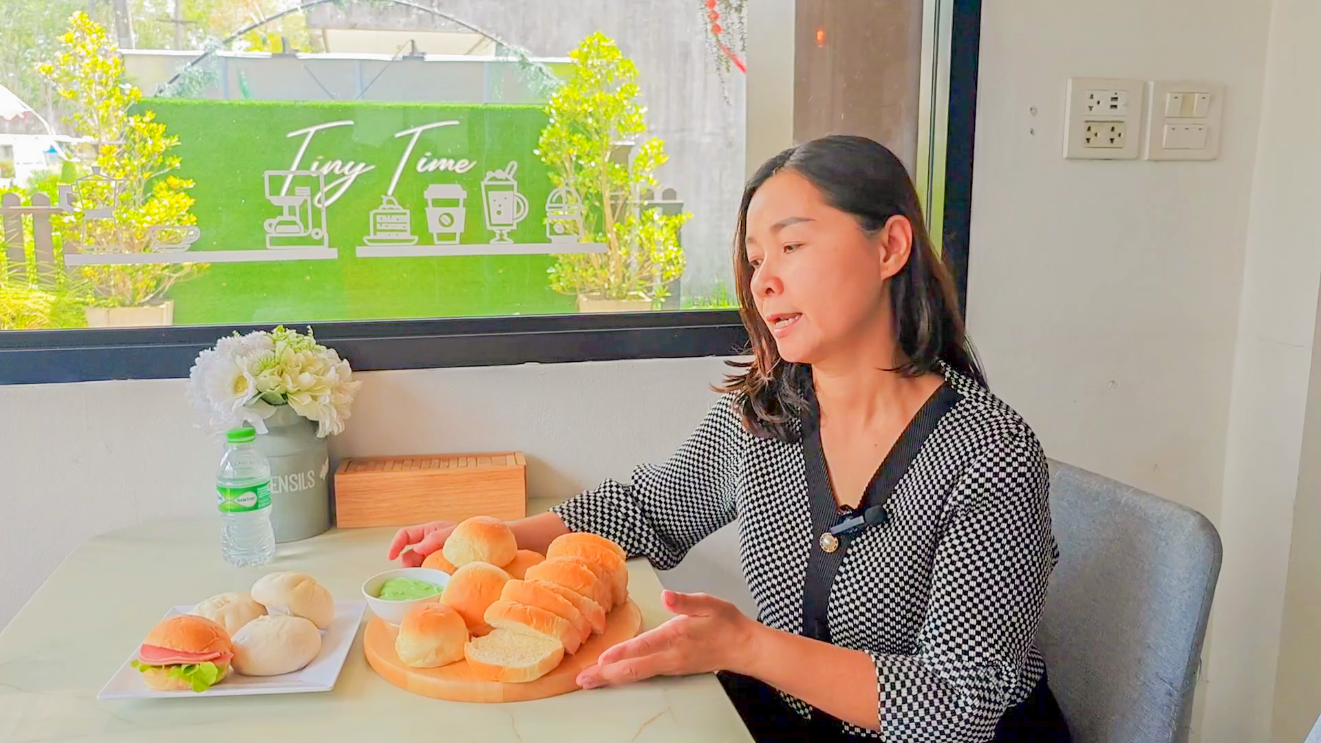 ทำขนมปัง ซาลาเปา และเค้กเจ ขายดีรับเทศกาลกินเจ