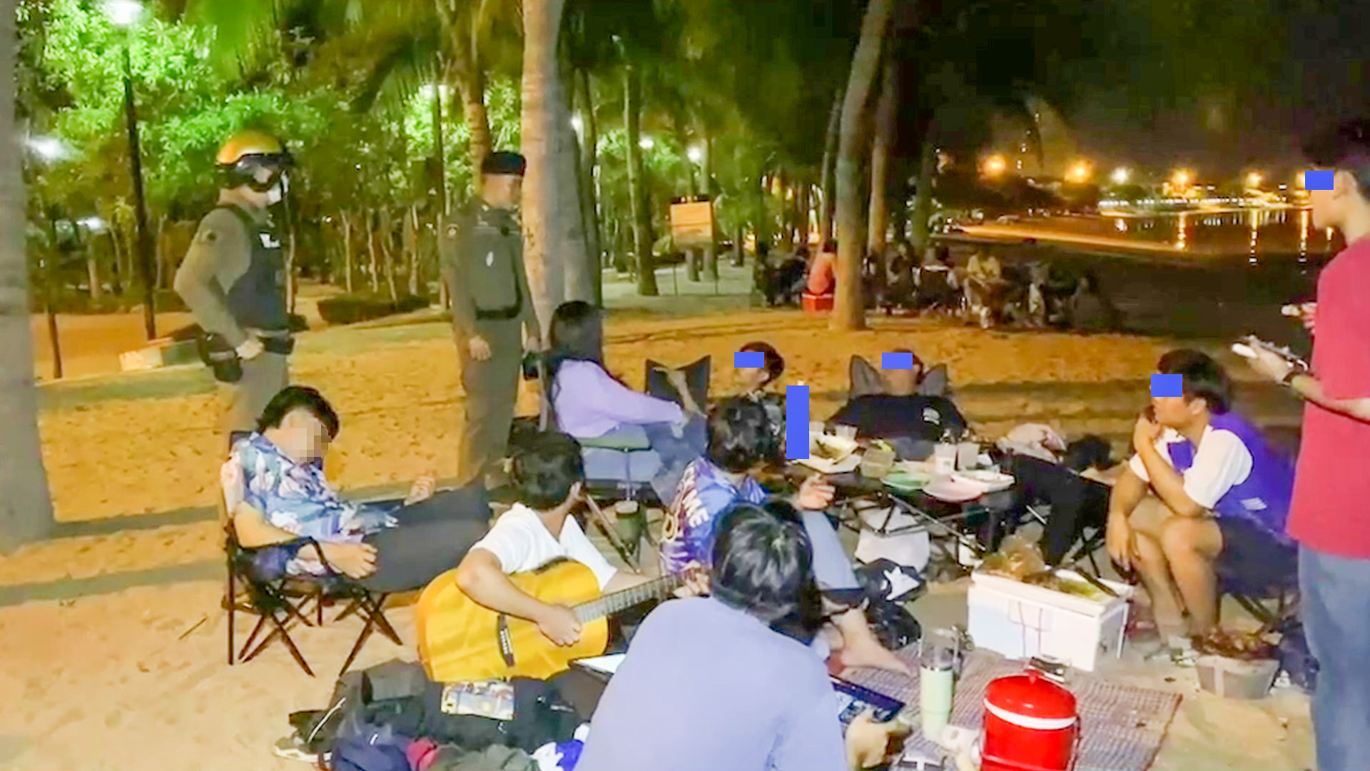 ตำรวจบางละมุง เข้มปรามเด็กแว้น ตรวจวัยรุ่นหาดกระทิงลาย