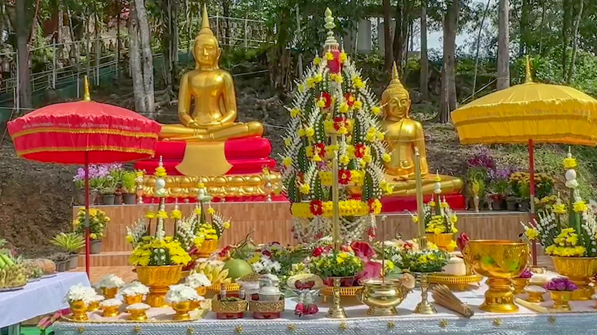 ส่องเลขขันน้ำมนต์และเลขปลายหางประทัด พิธีบวงสรวงเปิดเนตรหลวงพ่อโสธรและหลวงพ่อโตทันใจ