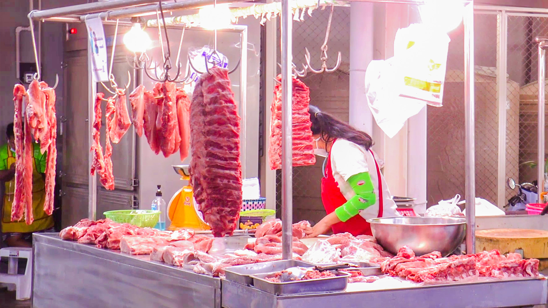 เตือนสายลาบก้อย-หมูย่าง ต้องปรุงสุกเท่านั้น หวั่นไข้หูดับ เมืองย่าโมป่วยสูงสุด 55 ราย ตายแล้ว 4 ราย