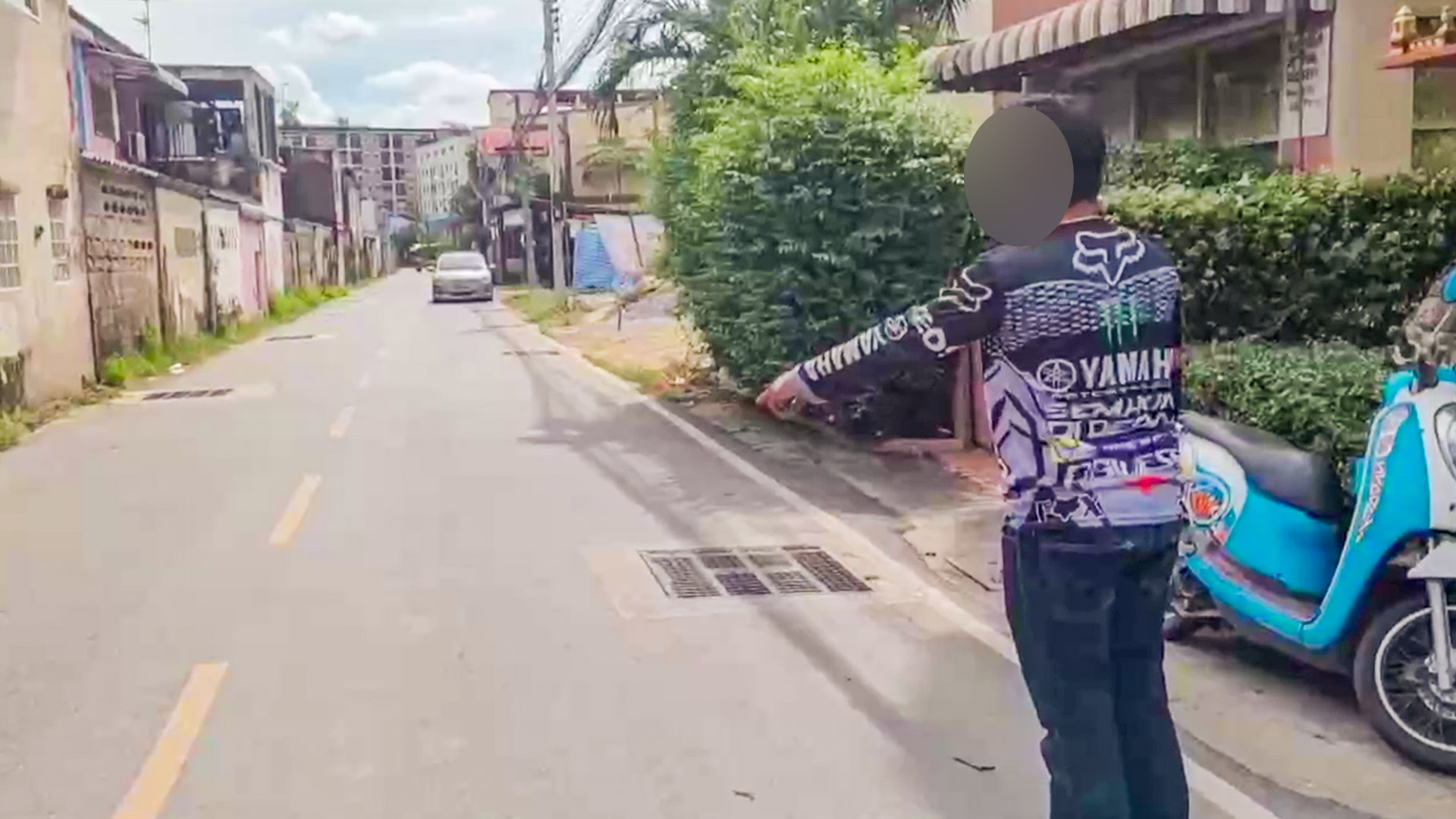 คนร้ายรัวกระสุนกลางชุมชนโดนรถชาวบ้านเสียหายต่างหวั่นความปลอดภัยวอนตำรวจเร่งล่าตัว