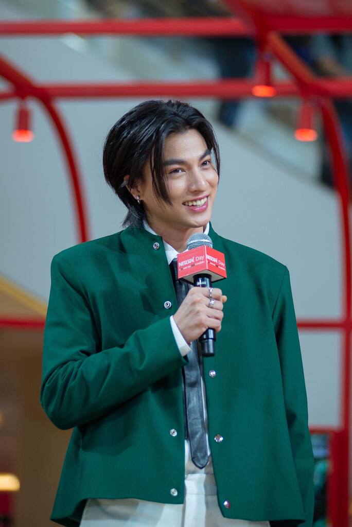 "ณเดชน์-กลัฟ-ต่อ -หนุ่ม-แจม" คนหล่อรักษ์โลกตัวจริง!