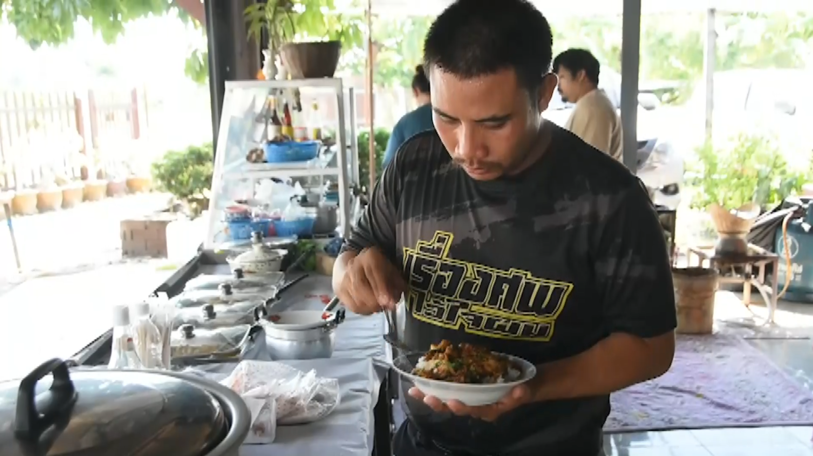 ครัวสัปเหร่อวางมีดหมอ มาจับตะหลิว