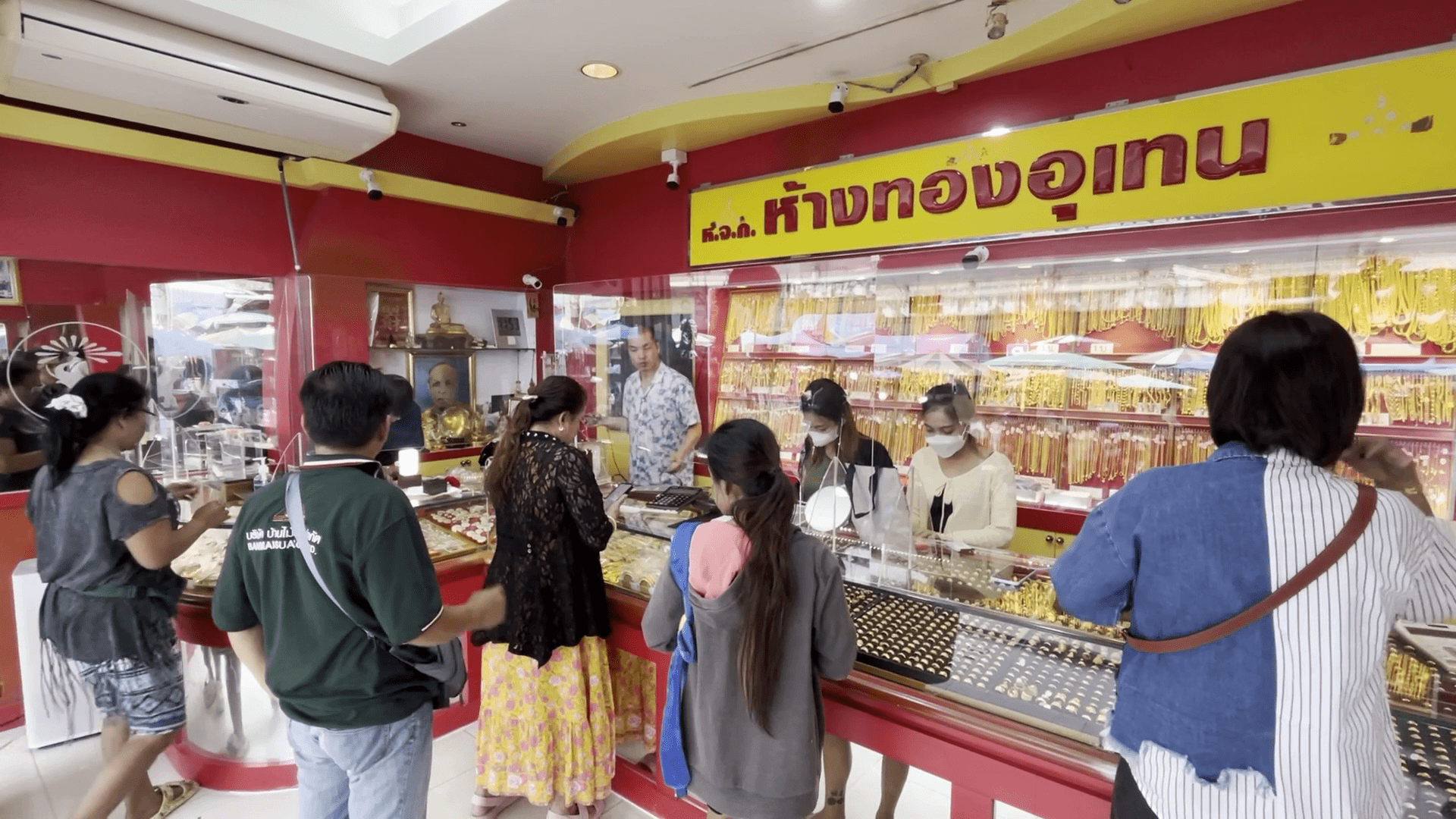 ทุบสถิติราคาทองคำแพงสุดในประเทศไทย เหตุ 'สงคราม' ส่อบานปลาย
