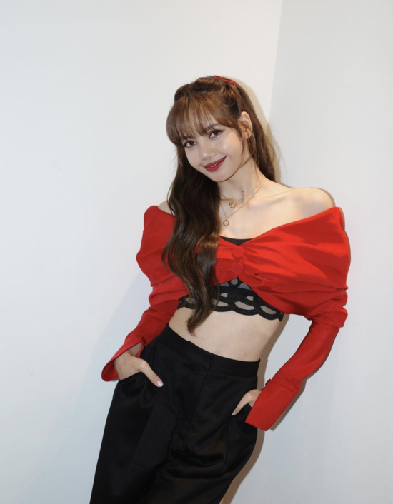 "ลิซ่า BLACKPINK" ถูกระงับบัญชี Weibo ด้านชาวเน็ตแห่ถกเถียงถึงสาเหตุ!
