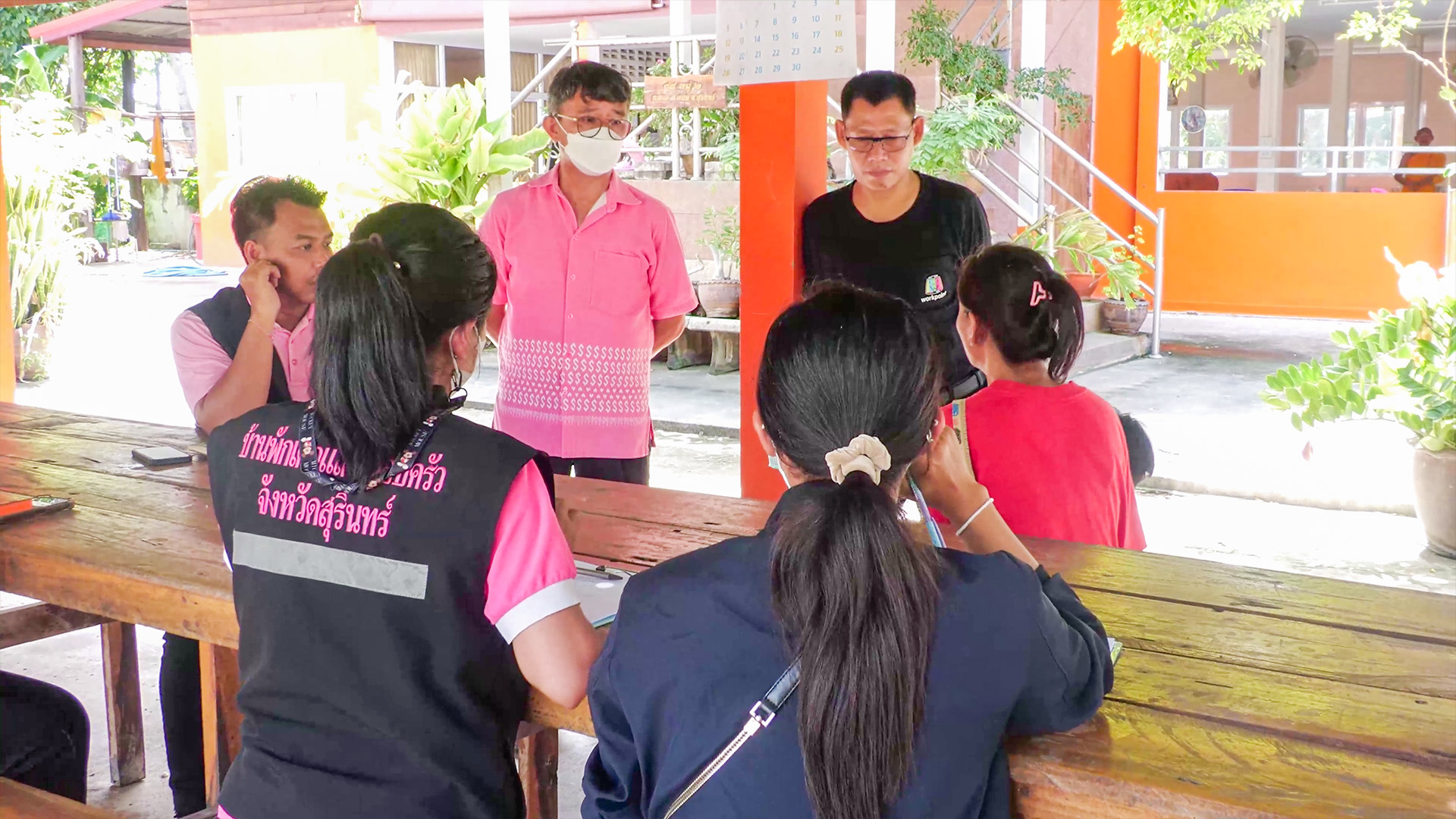 คืบหน้า!แม่อุ้มลูกน้อยปั่นจักรยานจากสุรินทร์จะกลับบ้านที่พิษณุโลกกลางดึก