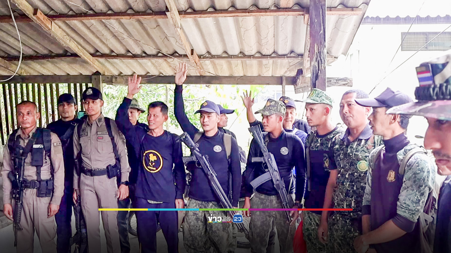 เสือโคร่งวนเวียนไม่ยอมเข้าป่าพบรอยเท้า 10 กว่ารอย ในสวนทุเรียน