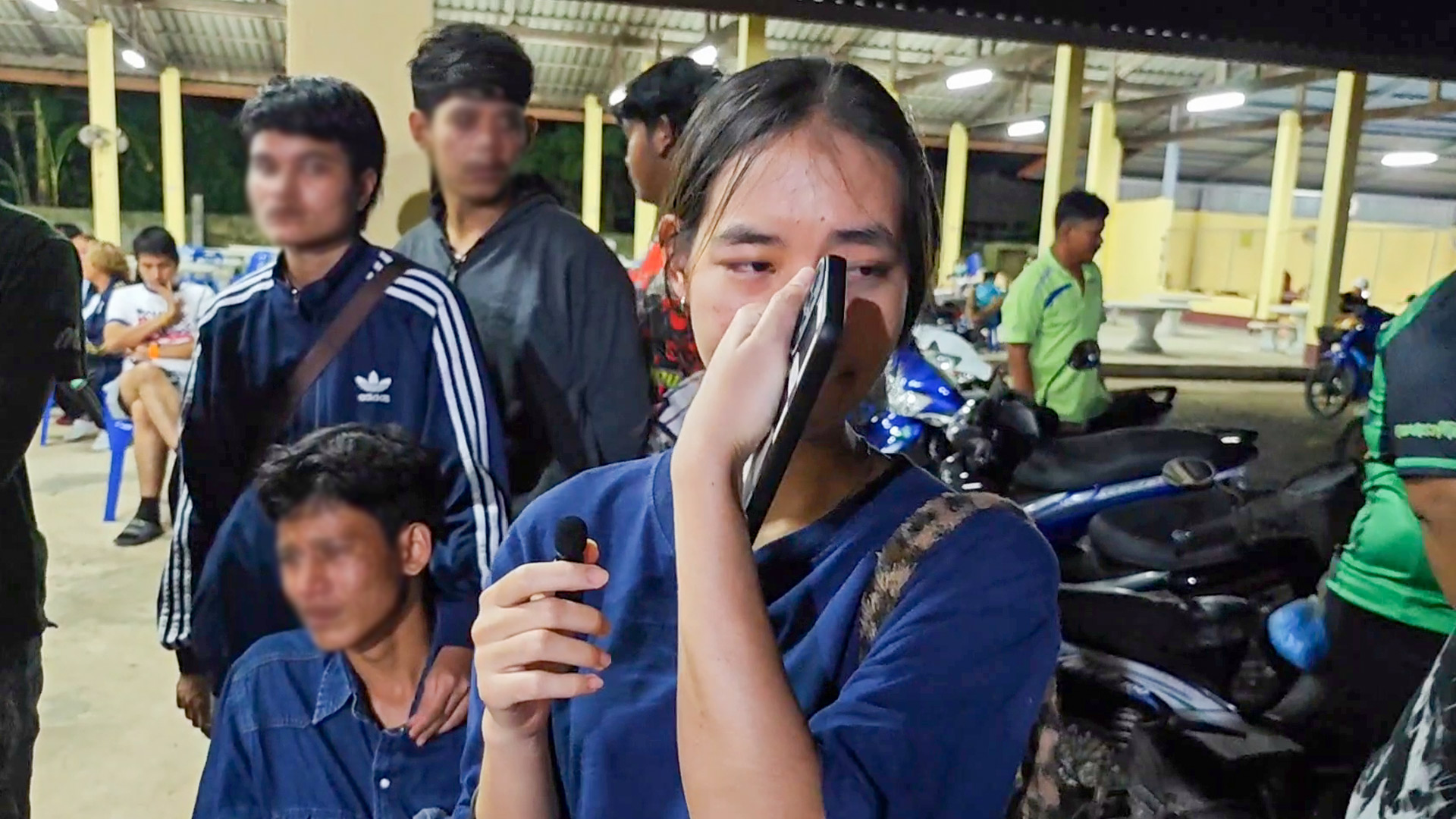 สุดสยอง!หนุ่มคลั่งยาบ้ามีดพร้าฟันคอ-หน้า น.ศ.สาวปี 3 ดับอนาถ น้องสาวรอดหวุดหวิด