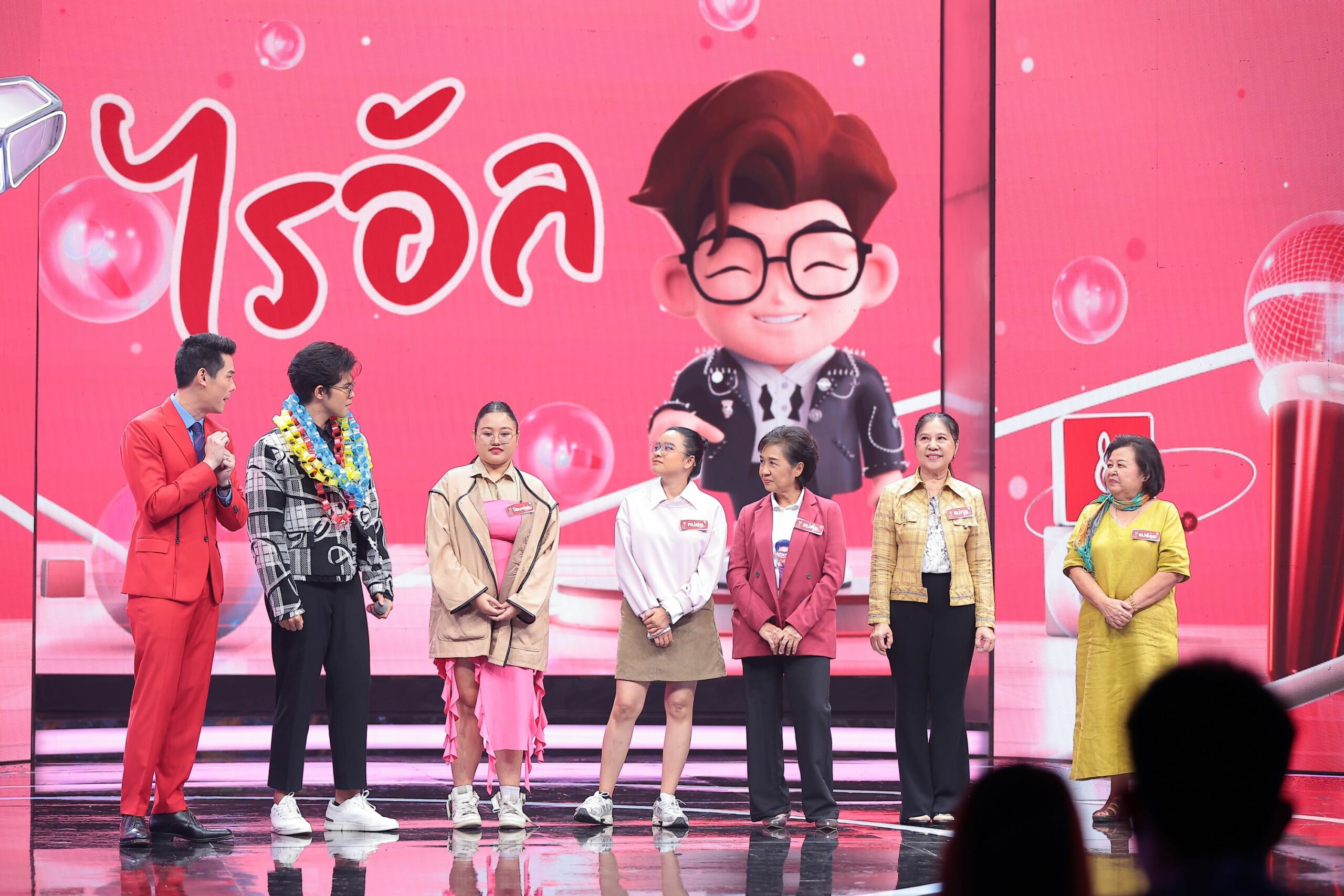 ลูกชายแห่งชาติพร้อมกวาดหัวใจด้อม!!! ลุ้นสุดยอดแฟนพันธุ์แท้ “ไรอัล กาจบัณฑิต”