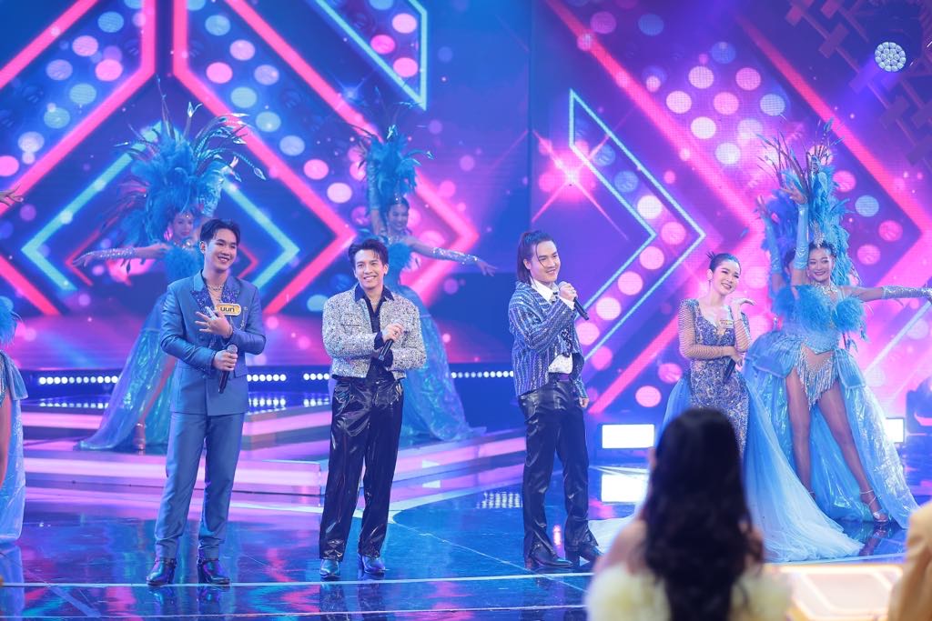 4 คนสุดท้าย หมอลำรุ่นใหม่ ลุ้นแชมป์ พร้อมกันทั่วประเทศ ถ่ายทอดสดวันศุกร์ที่ 22 ธ.ค. นี้ 6 โมงเย็น ช่องเวิร์คพอยท์ 23 คนไทยทั้งประเทศเป็นผู้ตัดสิน