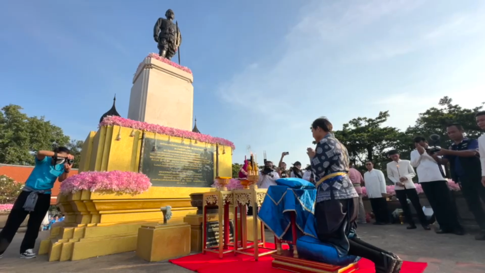 ชาวอยุธยานับพันรำถวาย “พระเจ้าอู่ทอง” ก่อนเปิดงานยอยศยิ่งฟ้า อยุธยามรดกโลก