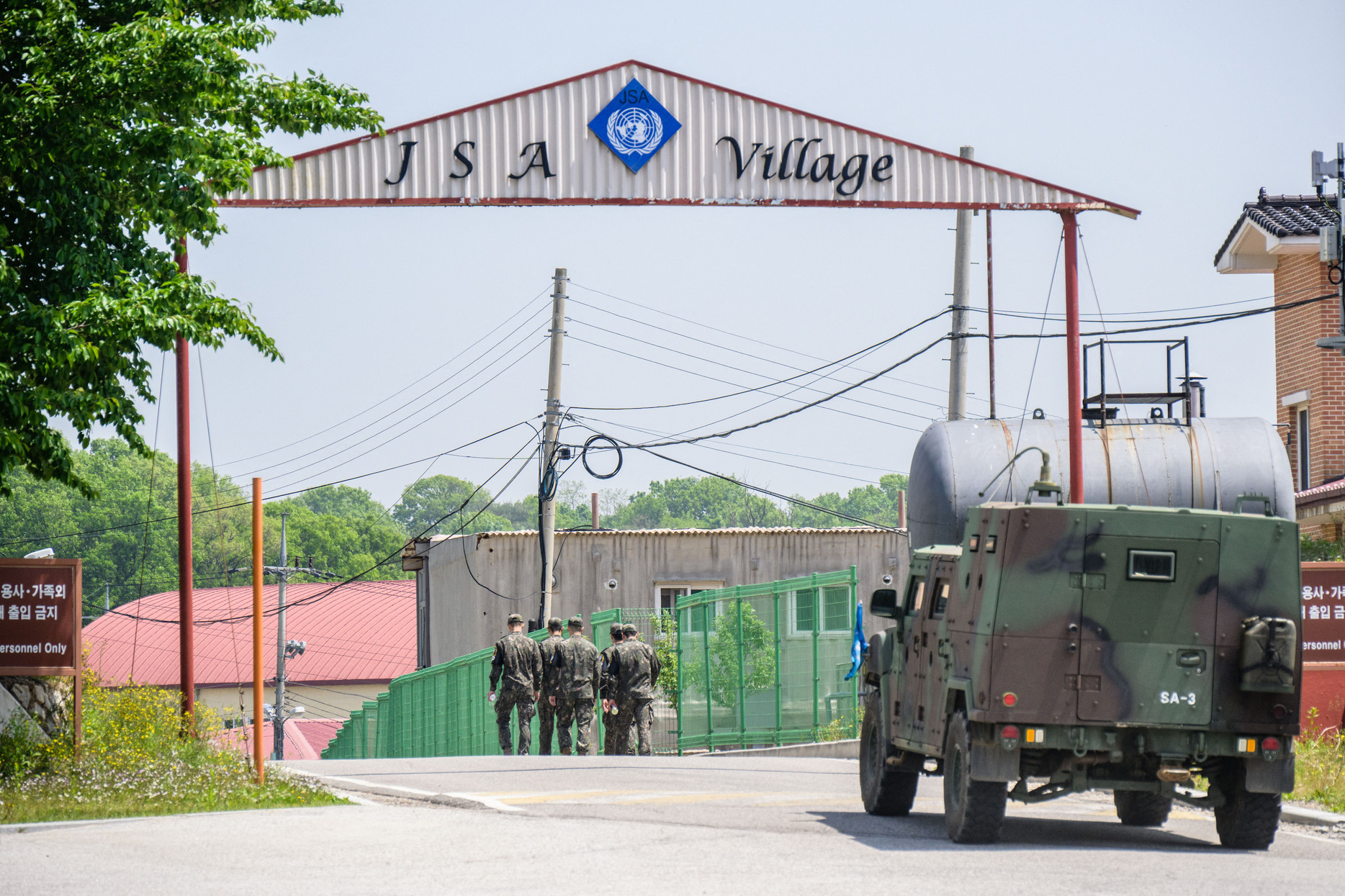 เกาหลีใต้สั่งทหารติดอาวุธในเขตปลอดทหาร DMZ ชายแดนเกาหลี ตอบโต้ 'คิม จองอึน'