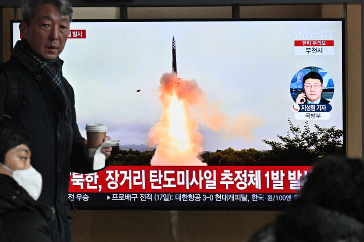 เกาหลีใต้สั่งทหารติดอาวุธในเขตปลอดทหาร DMZ ชายแดนเกาหลี ตอบโต้ 'คิม จองอึน'