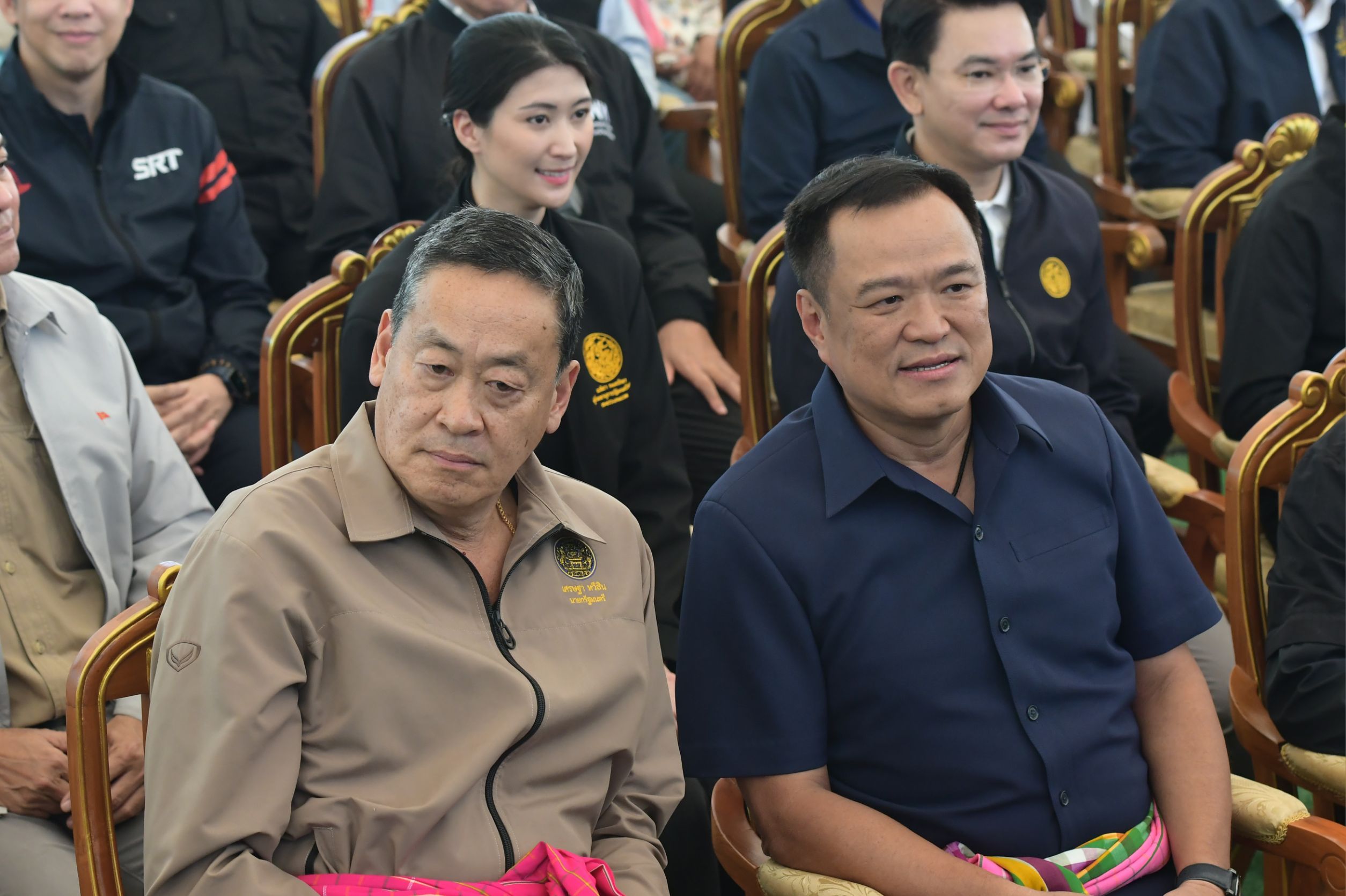 นายกฯ เผย ไม่เห็นด้วย ขึ้นค่าแรงขั้นต่ำน้อยมาก ย้ำรู้สึกไม่สบายใจ ลั่นต้องทบทวนใหม่ เตรียมหารือทุกฝ่ายเกี่ยวข้องปรับแนวทางให้เหมาะสม วอนผู้ประกอบการเห็นใจลูกจ้าง