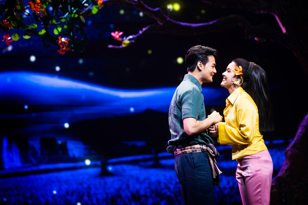 ละครเวที “มนต์รักลูกทุ่ง ทองกวาวเดอะมิวสิคัล” ร้องเล่นเต้นสุด! สมเป็นละครเวทีที่สร้างความประทับใจไม่รู้ลืมของปี 2566