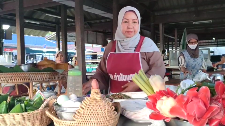 เผยพิกัดร้านเด็ดควนโดน “ข้าวยำสมุนไพร มามิง” สายสุขภาพไม่ควรพลาด