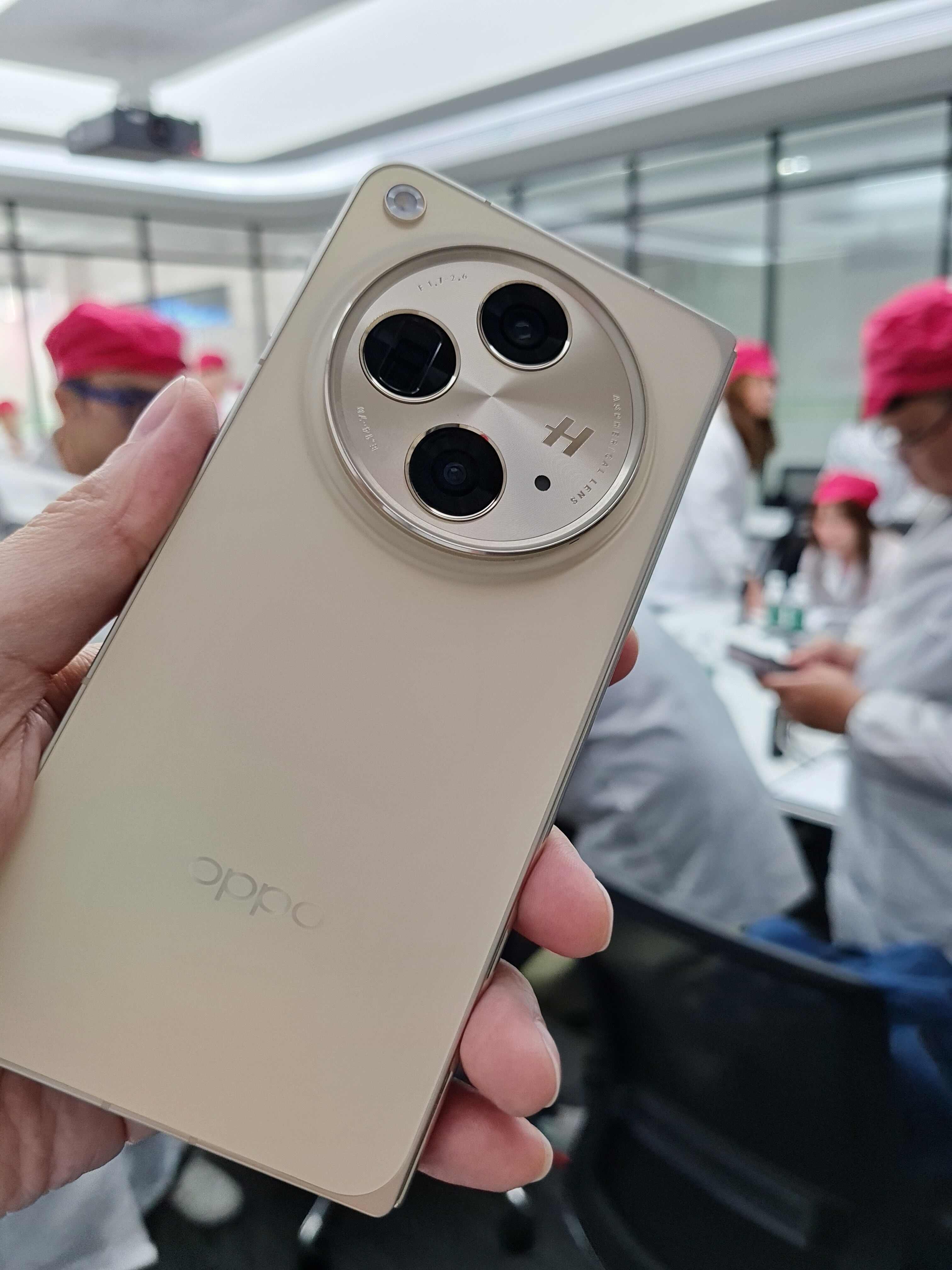 จากดีไซน์สู่เทคโนโลยี! OPPO ดันปัญญาประดิษฐ์ (AI) พัฒนา Health Tech ก้าวสู่อนาคตแห่งการดูแลสุขภาพ