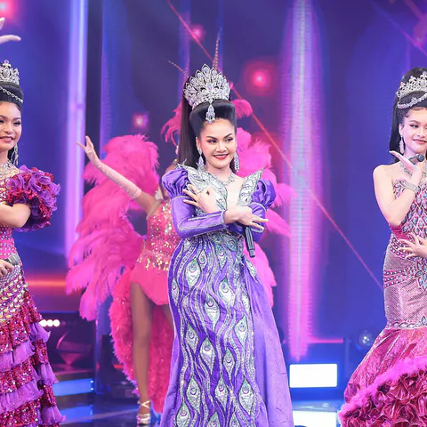 พิ้ง เดียร์ Feat.บิว จิตรฉรีญา ทีมประถมบันเทิ_0