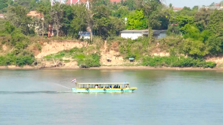 แม่น้ำโขงแห้งเหลือ 2.2 เมตร สันดอนทรายโผล่ กระทบเดินเรือไทย-ลาว