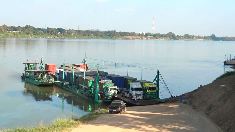 แม่น้ำโขงแห้งเหลือ 2.2 เมตร สันดอนทรายโผล่ กระทบเดินเรือไทย-ลาว