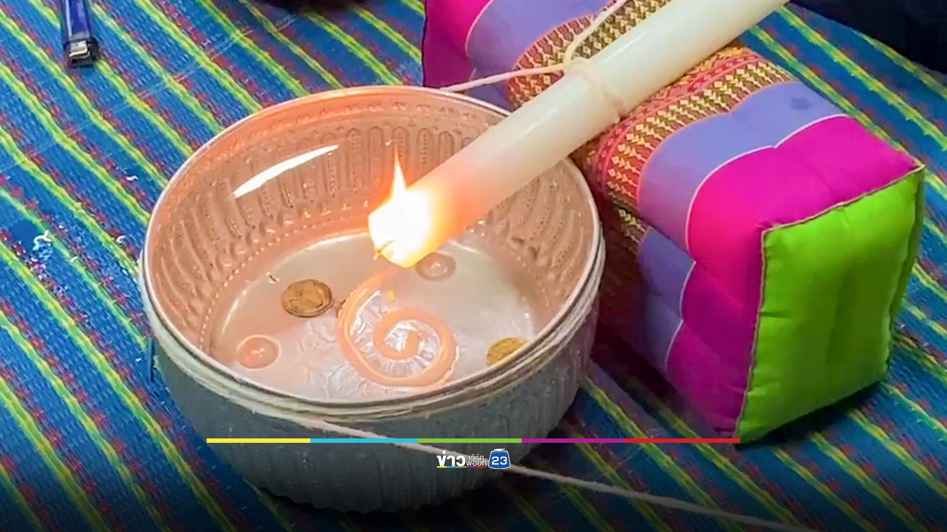 คอหวยฮือฮา! น้ำตาเทียนหยดเป็นเลขเดียวทุกตัว พิธีขอโชคพ่อปู่องค์ดำ