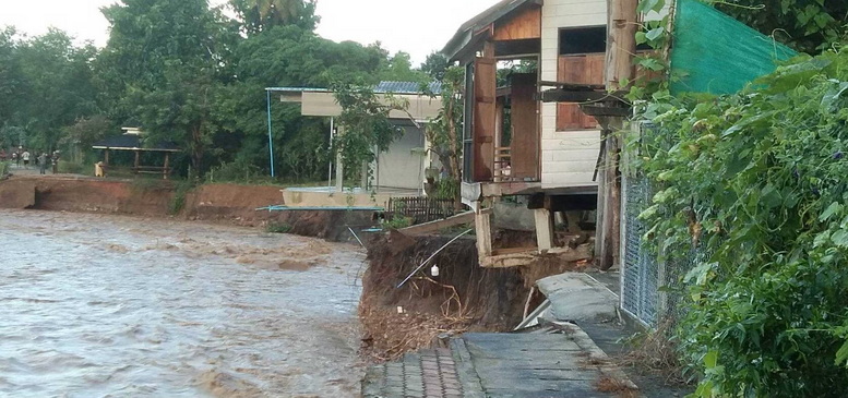 ชาวบ้านร้องศูนย์ดำรงธรรม วอนเร่งซ่อมตลิ่งแม่ลาน้อย
