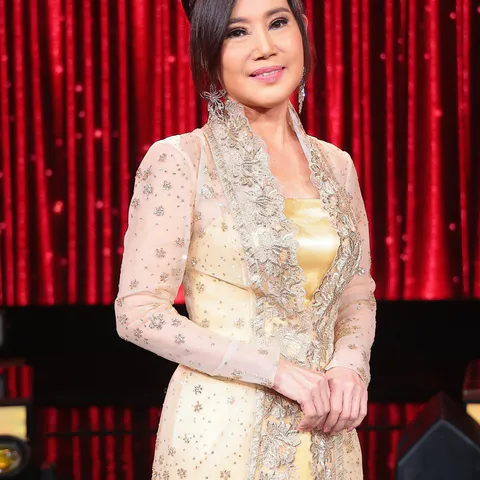 อรวี สัจจานนท์_0