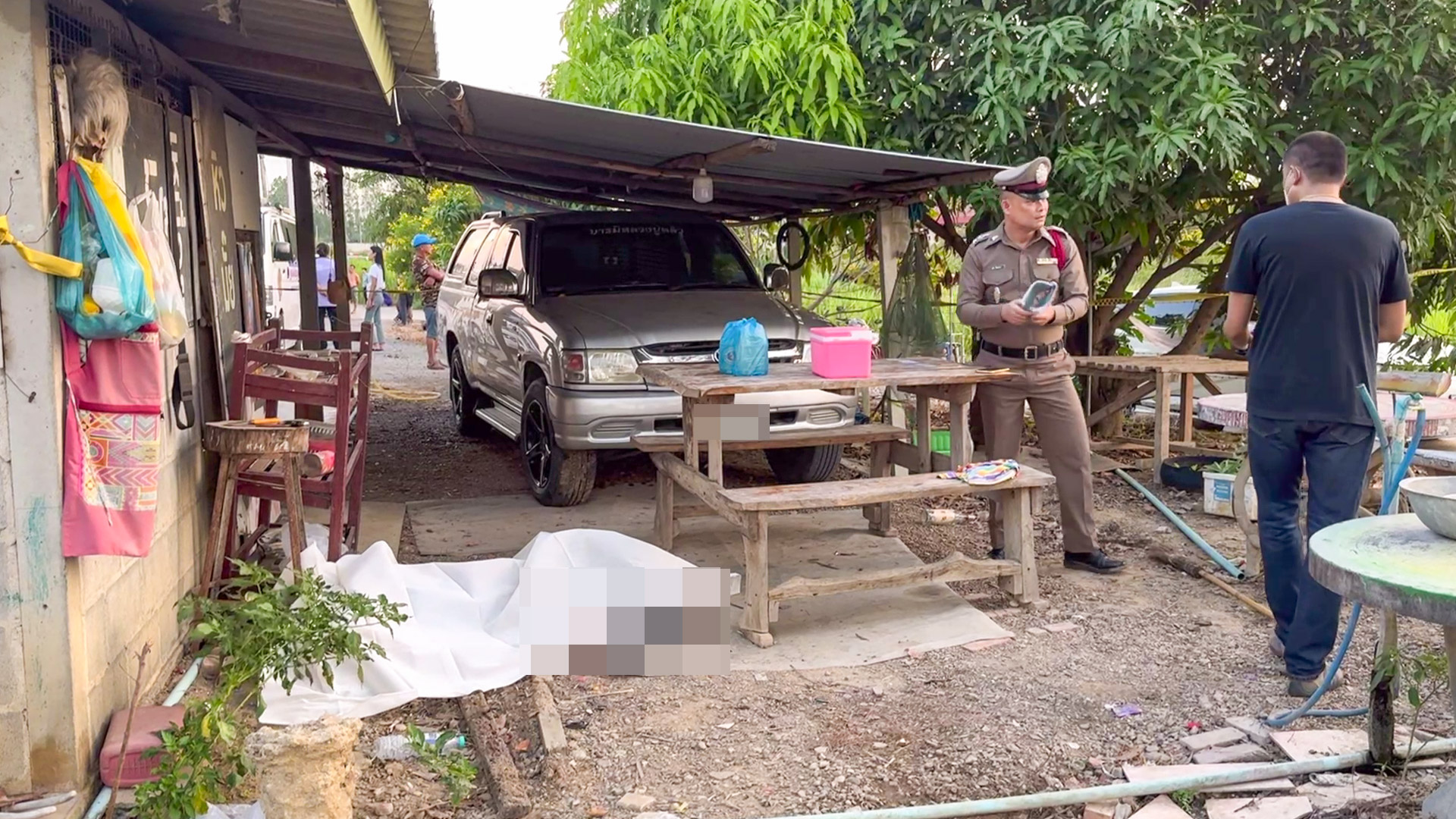 ลูกขอเงินพ่อไปซื้อเหล้าควักเงินให้ไม่ทันใจ รัวหมัดใส่พ่อดับสลด