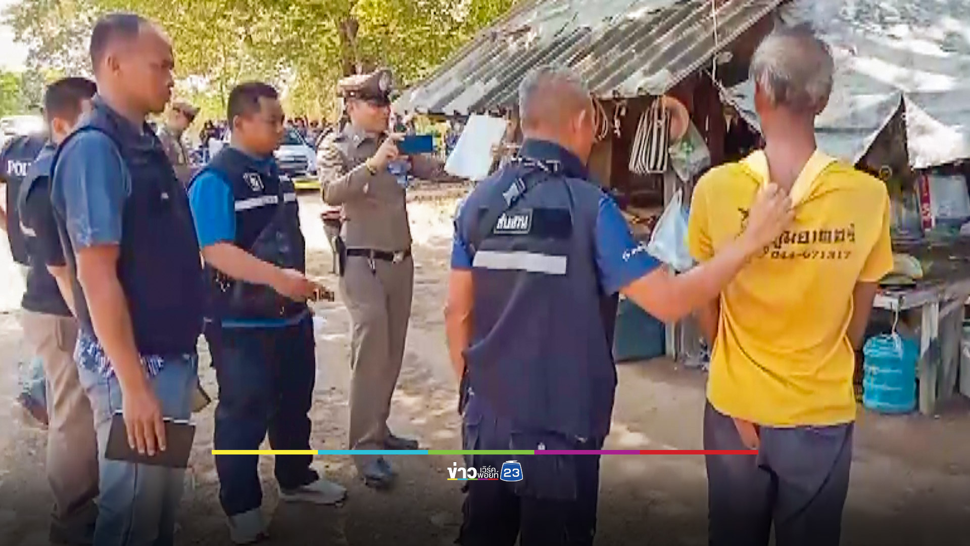 เฒ่าวัย 71 ซ้อมเมียอายุ 69 ปีปางตาย อ้างรับไม่ได้เมียมีชู้ ก่อนขับกระบะไปมอบตัวที่โรงพัก