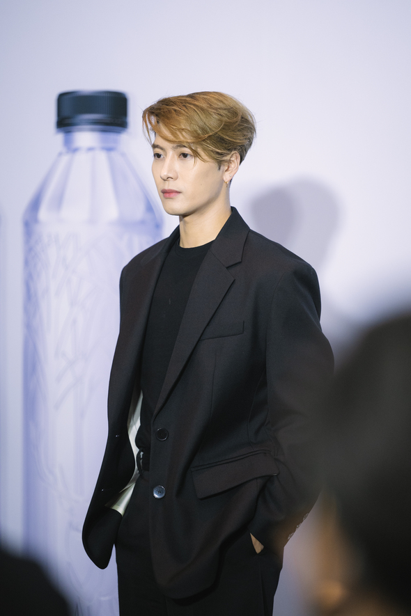 “แจ็คสัน หวัง” สนับสนุนการเข้าถึงน้ำสะอาด สำหรับชุมชนผู้ด้อยโอกาส