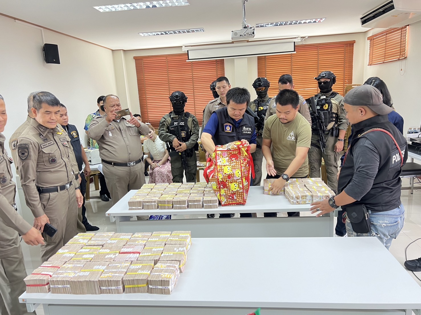 รวบขบวนการต่างชาติแก๊ง "Hybrid Scam" ยึดทรัพย์กว่า 250 ล้าน