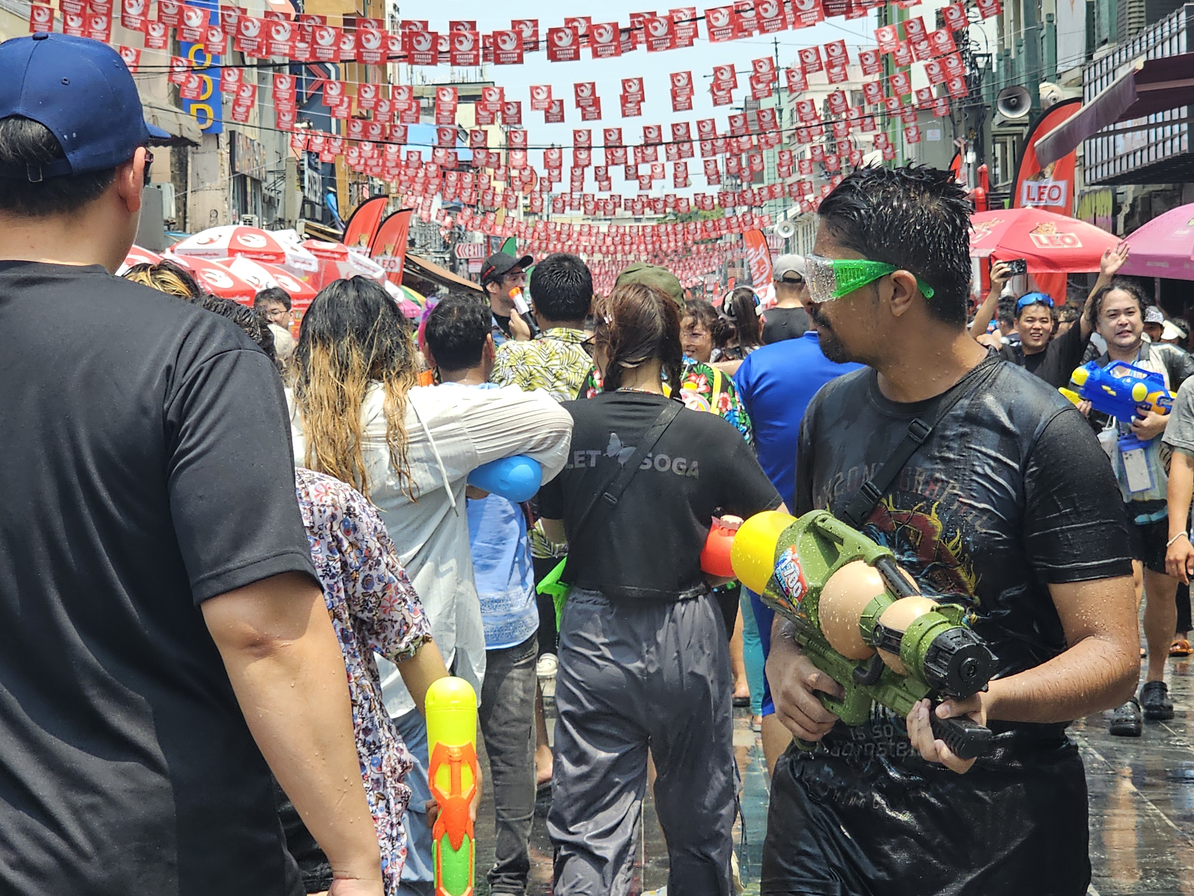 สงกรานต์ถนนข้าวสารพร้อมมาก 'งดปืนฉีดน้ำแรงดันสูง'