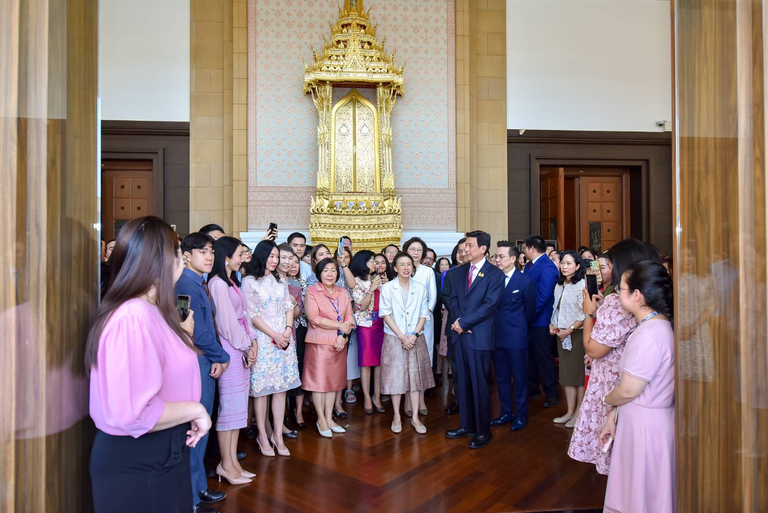 "ปานปรีย์" เข้ากระทรวงเก็บของอำลาข้าราชการ